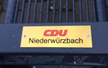 Arbeitseinsatz Bänke Würzbachhalle